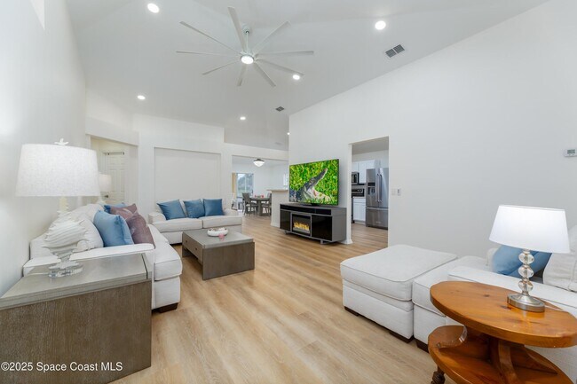 Building Photo - 4540 Bellaluna Dr