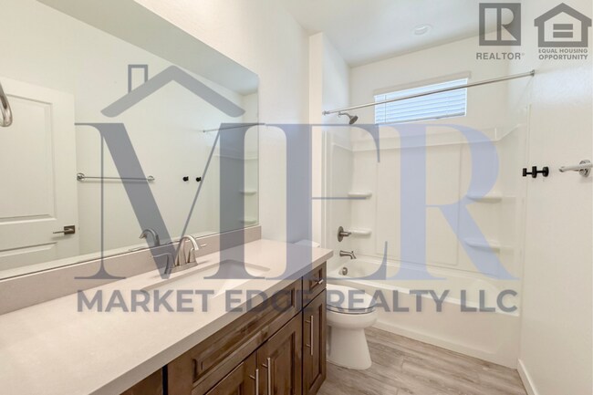 Building Photo - 2Bed/2Bath Gated Turnkey Home in Wickenburg! Ready for Immediate Move-In! -- 4 CAR GARAGE!