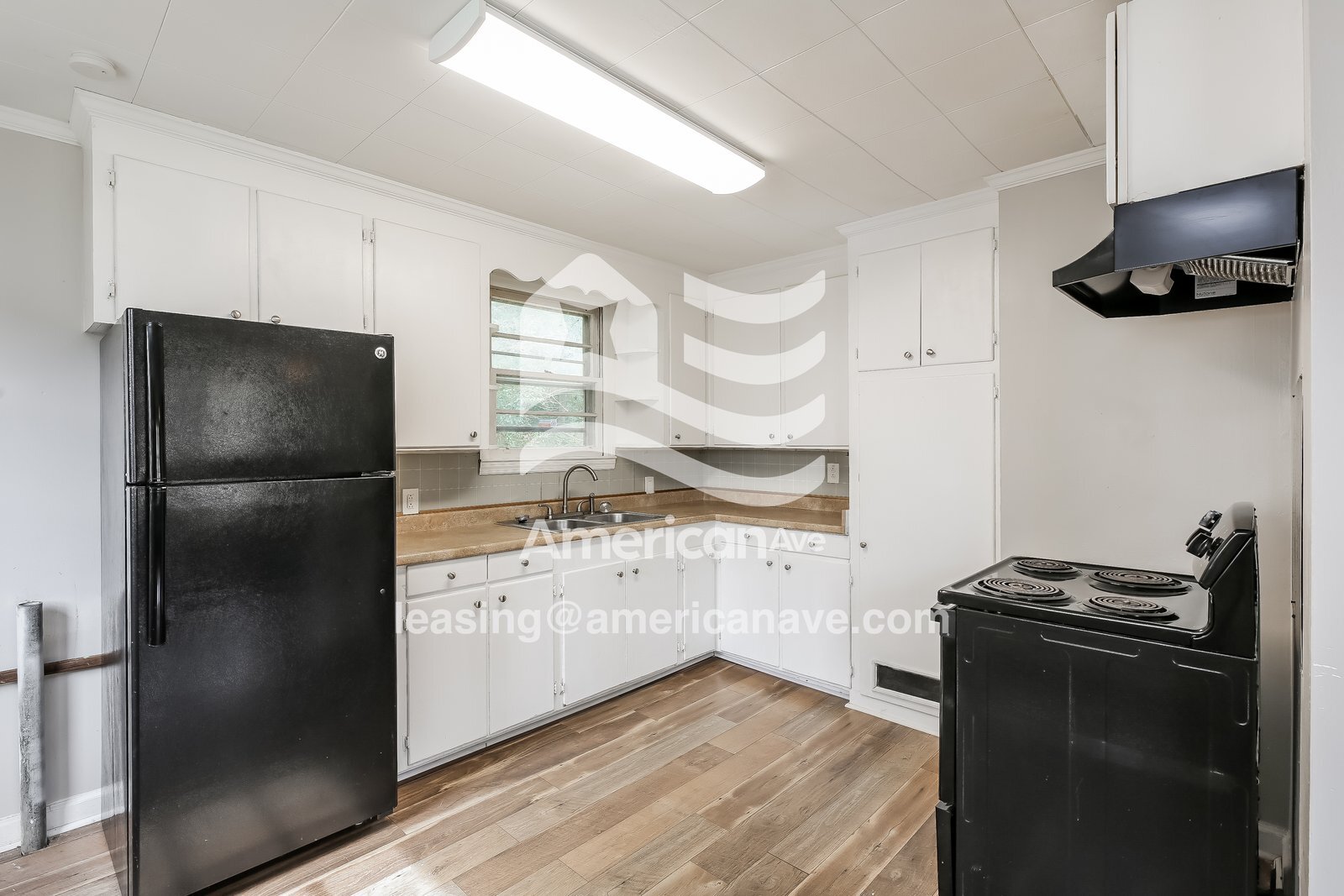 Building Photo - 1405 Benjamin St