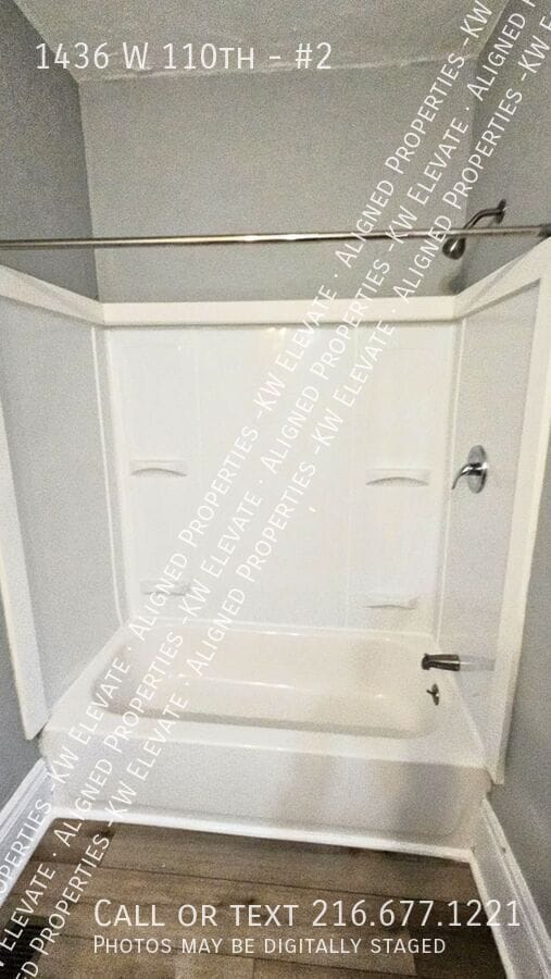 Building Photo - 1436 W 110th-#2