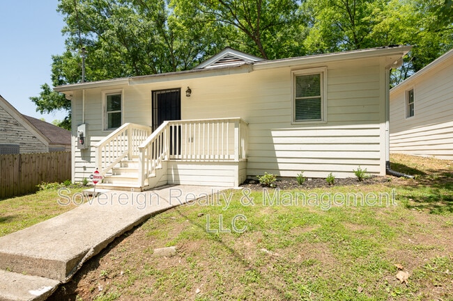 Building Photo - 450 Paines Ave NW