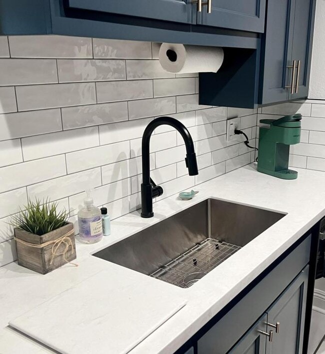 Building Photo - 7777 W 91st St