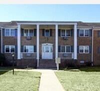 Building Photo - 60 Manchester Ct