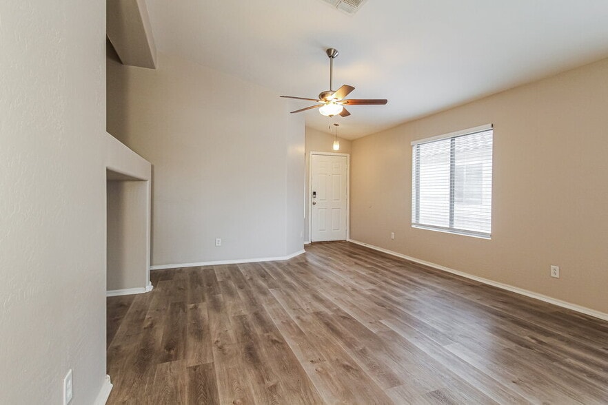 Building Photo - 14973 W Port Au Prince Ln