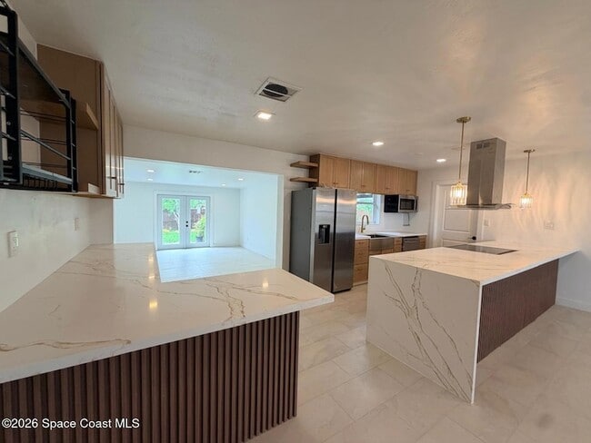 Building Photo - 205 Melaleuca Dr