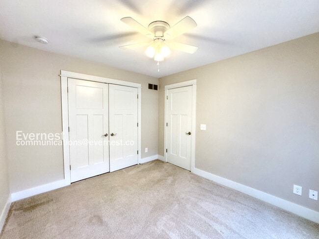 Building Photo - 3712 Elmhurst Ave