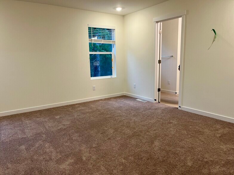 Building Photo - 715 184th Street Ct E