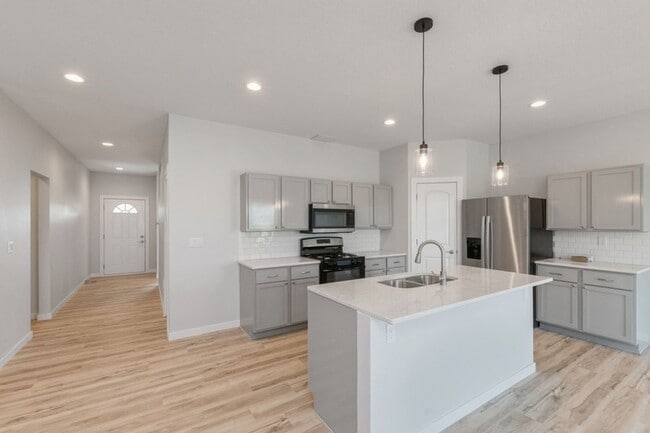 Building Photo - GREAT LOCATION!! Executive 4 Bed, 3 Bath Home in Johnston