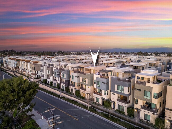 Building Photo - 1650 Pomona Ave