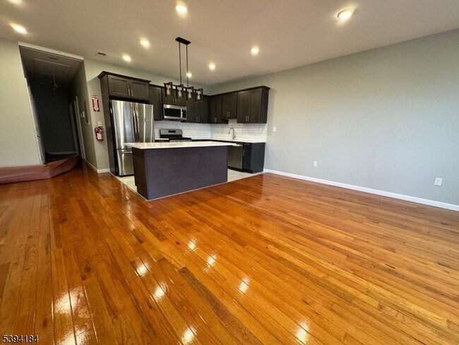 Building Photo - 61 N Grove St