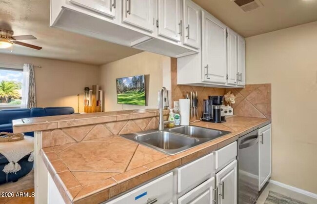 Building Photo - 17014 E Calle Del Oro