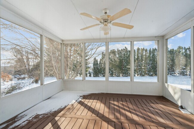 Building Photo - 1245 Michelle Ct