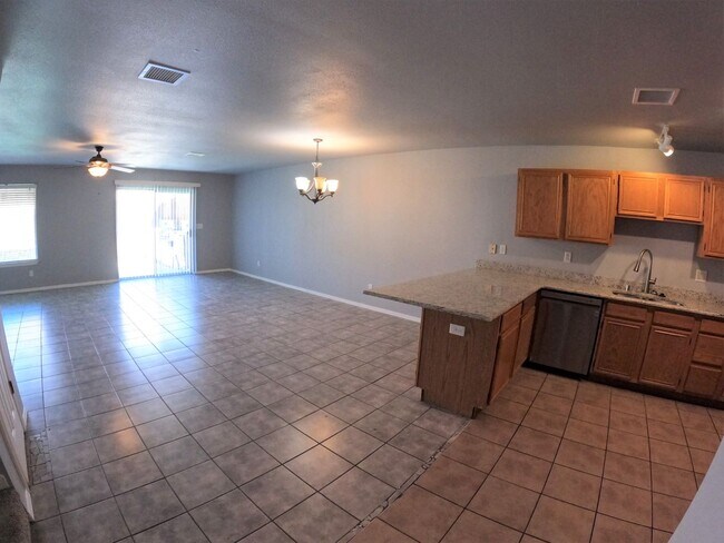 Building Photo - 3867 Thurston Ct