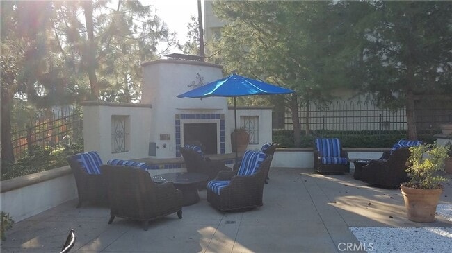 Building Photo - 908 N Acacia Ct