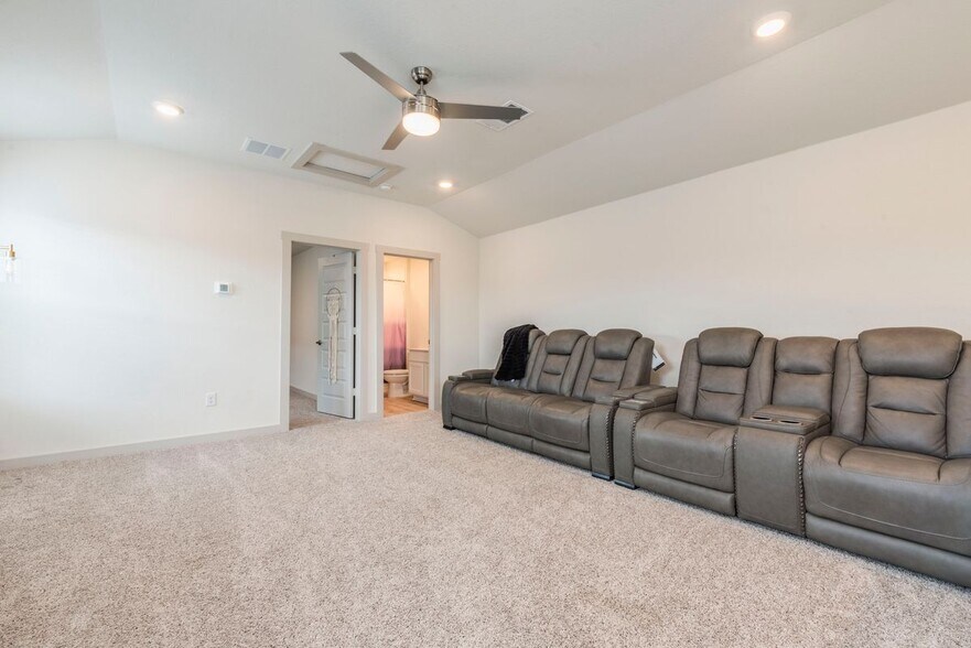 Building Photo - 125 Cupreata Ln
