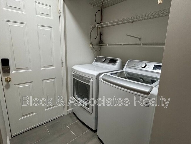Building Photo - 3512 Cherry Hill Dr