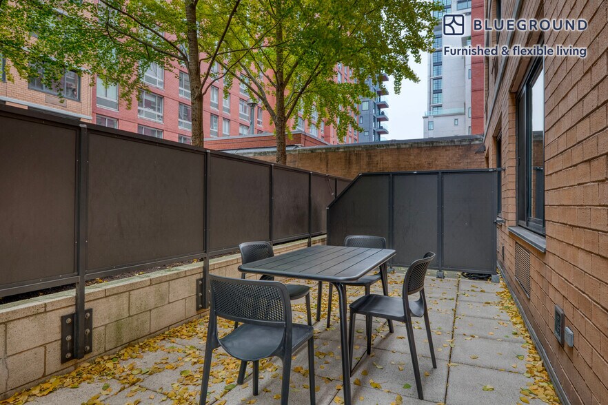 Building Photo - 535 W 23rd St