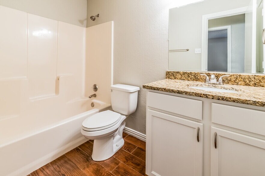 Building Photo - 2101 Garner Cir