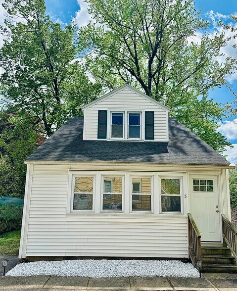 Primary Photo - 1059 Atlantic Ave