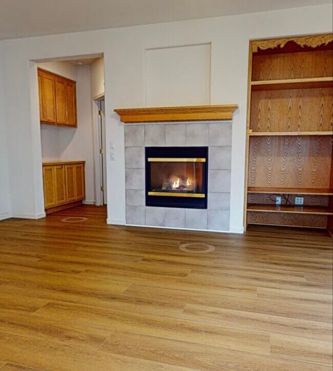 Building Photo - 596 Eskaton Cir