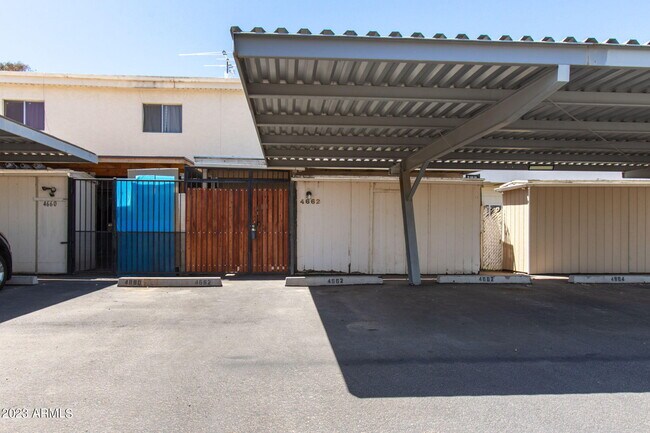 Building Photo - 4662 N 19th Ave