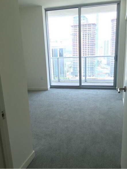 Building Photo - 1100 S Miami Ave