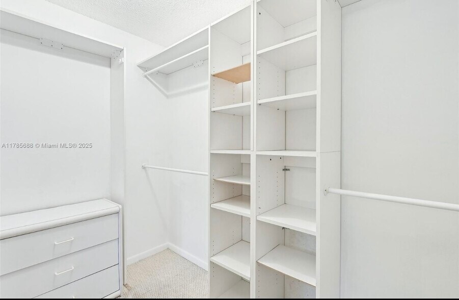 Master Closet - 15492 Lakes of Delray Blvd