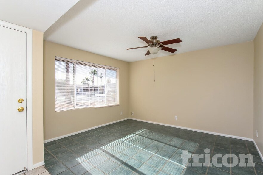 Building Photo - 5526 W Angela Dr