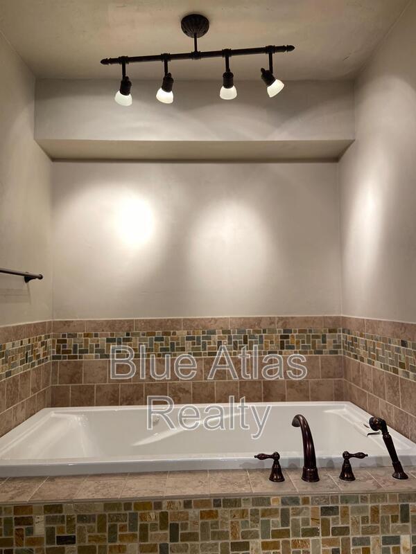 Building Photo - 4854 Starcrest Ct