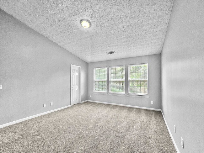 Building Photo - 1236 Liriope Ln SE