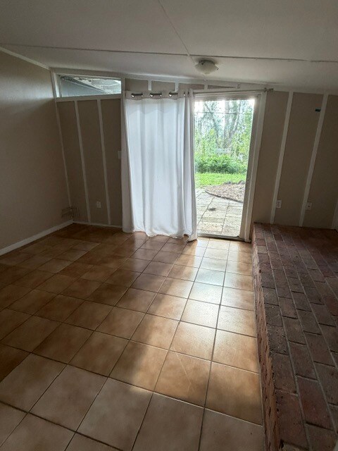 Building Photo - 508 NW 36th Dr