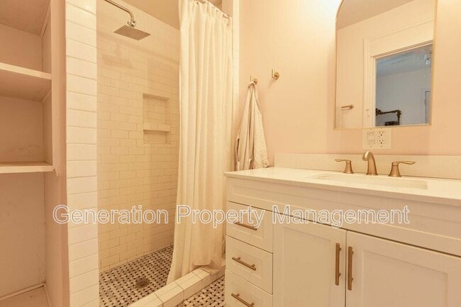 Building Photo - 303 Shawnee Trail