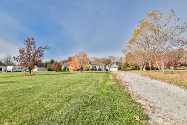 Building Photo - 3 Bedroom, 2 Bath House in Edwardsville