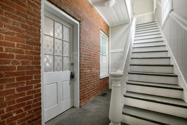 Building Photo - 1661 Story Ave