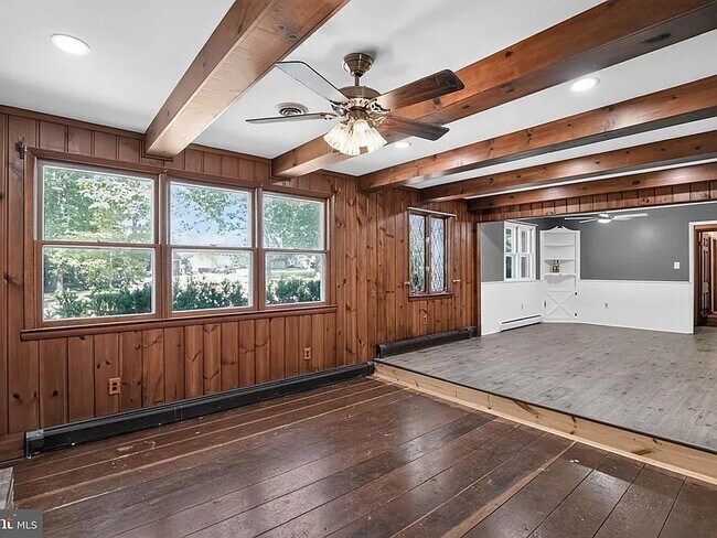 Building Photo - 930 Sykesville Rd