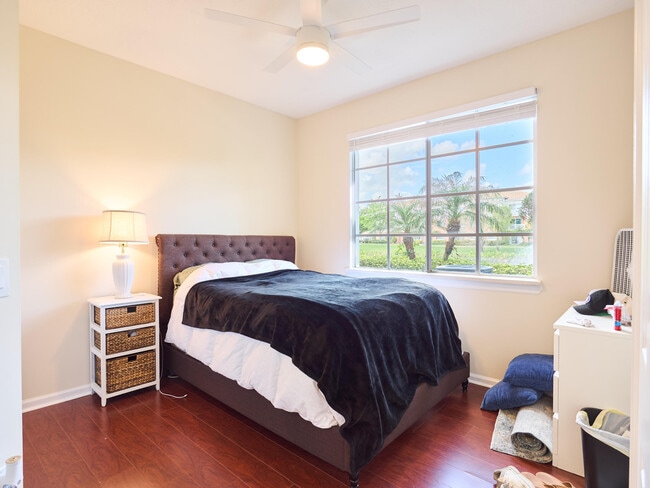 Building Photo - 9112 Myrtlewood Cir W