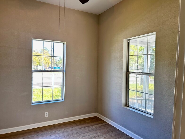 Building Photo - 721 N Texas St