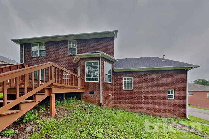 Building Photo - 1705 Walden Ct
