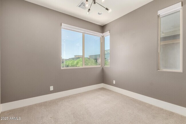 Building Photo - 7500 E Via De Luna Dr