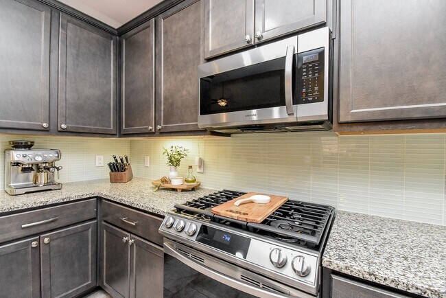 Building Photo - 23819 Naples Shore Dr