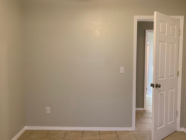 Building Photo - Welcome Home!