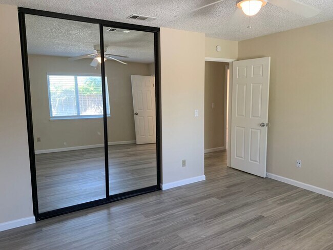 Building Photo - Upgraded Suisun City Home Available NOW!
