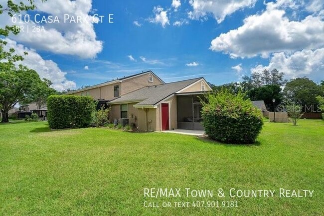 Building Photo - Casa Park Townhome For Rent in Tuscawilla!