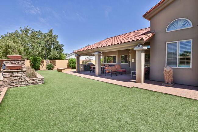 Building Photo - 1307 E Treasure Cove Dr