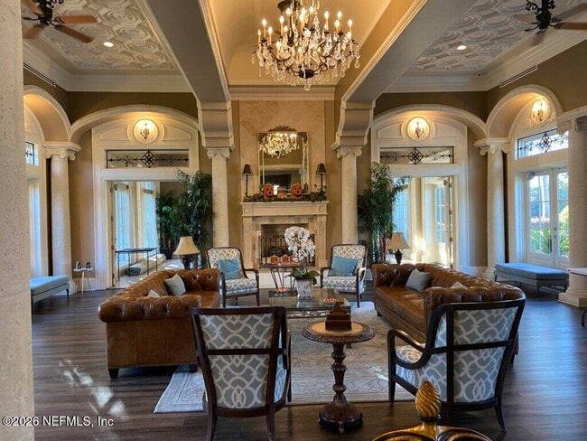 Building Photo - 614 Loire Ct