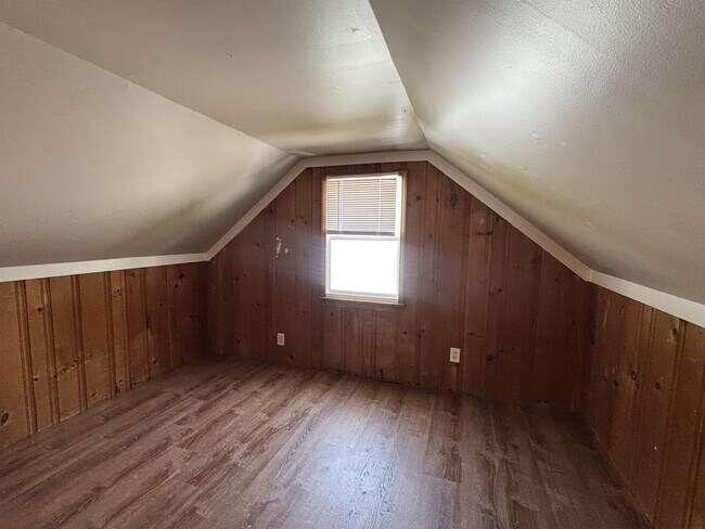 Building Photo - 1548 Thalia Ave