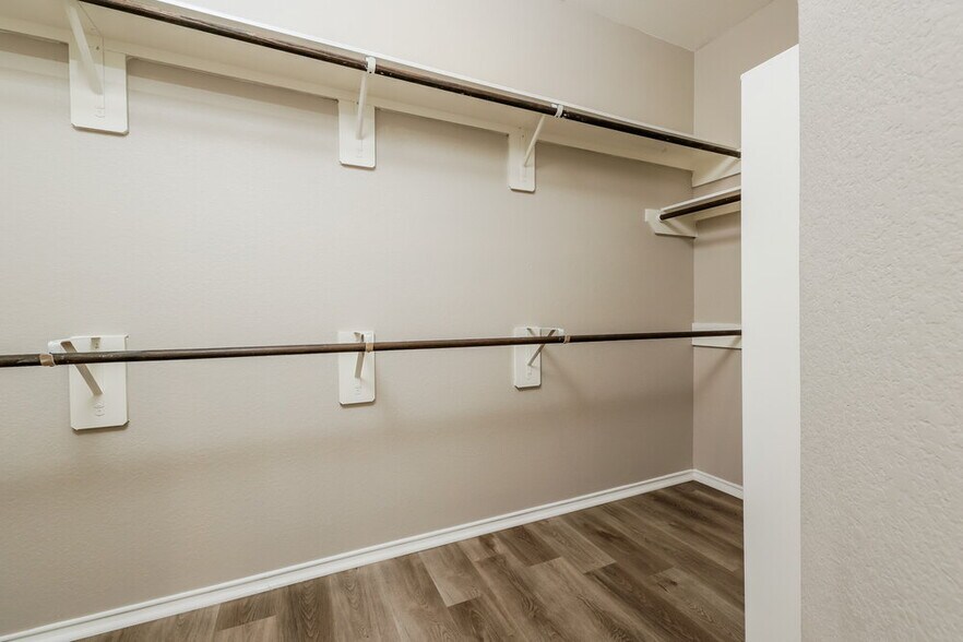 Building Photo - 5314 Little Jasmine Way