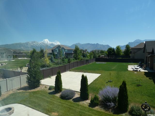 Building Photo - 3080 N CREST DR