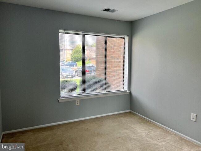 Building Photo - 8141 Needwood Rd