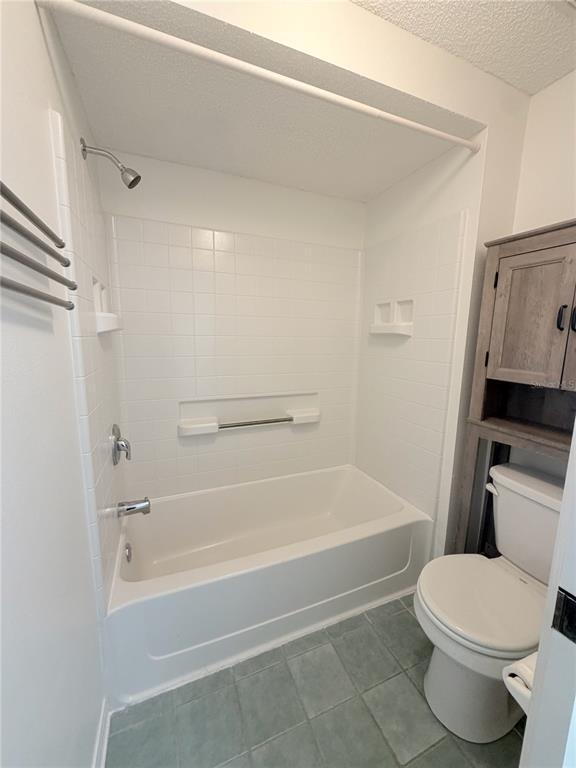 Building Photo - 20 Emerald Bay Dr